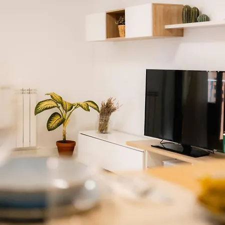 Casa Augusta Renovada Centro Historico 5 Pax 公寓 *